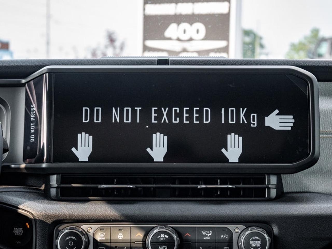 2025 Jeep Wrangler Sport S Photo