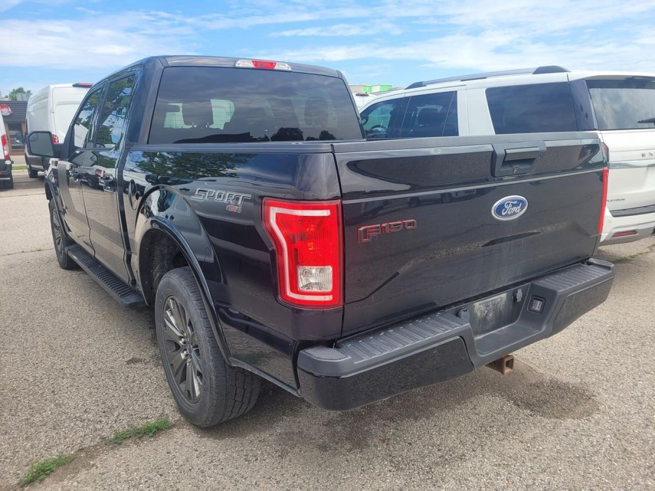2016 Ford F-150 XLT Photo3