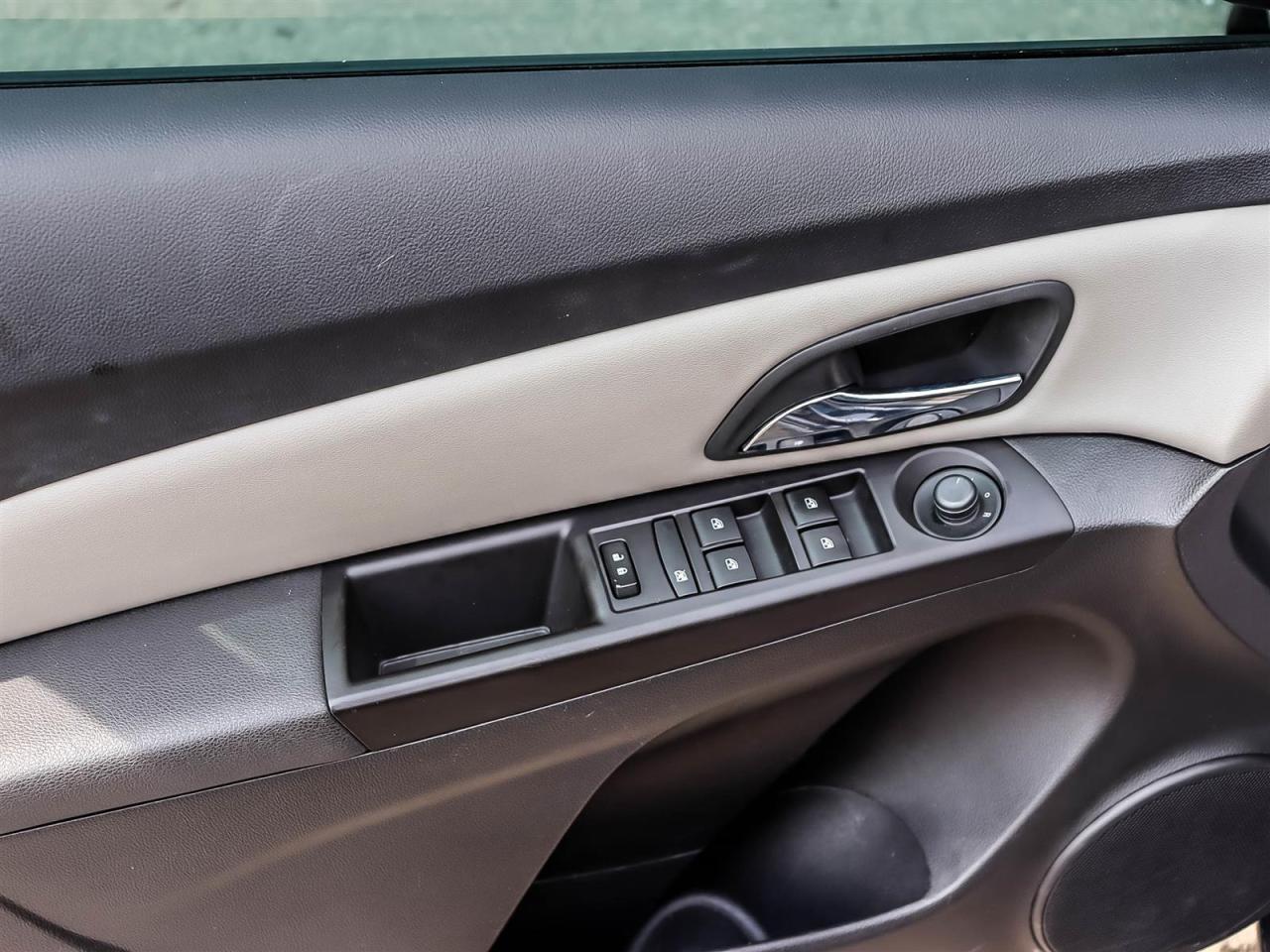 2016 Chevrolet Cruze Limited 2LS Photo