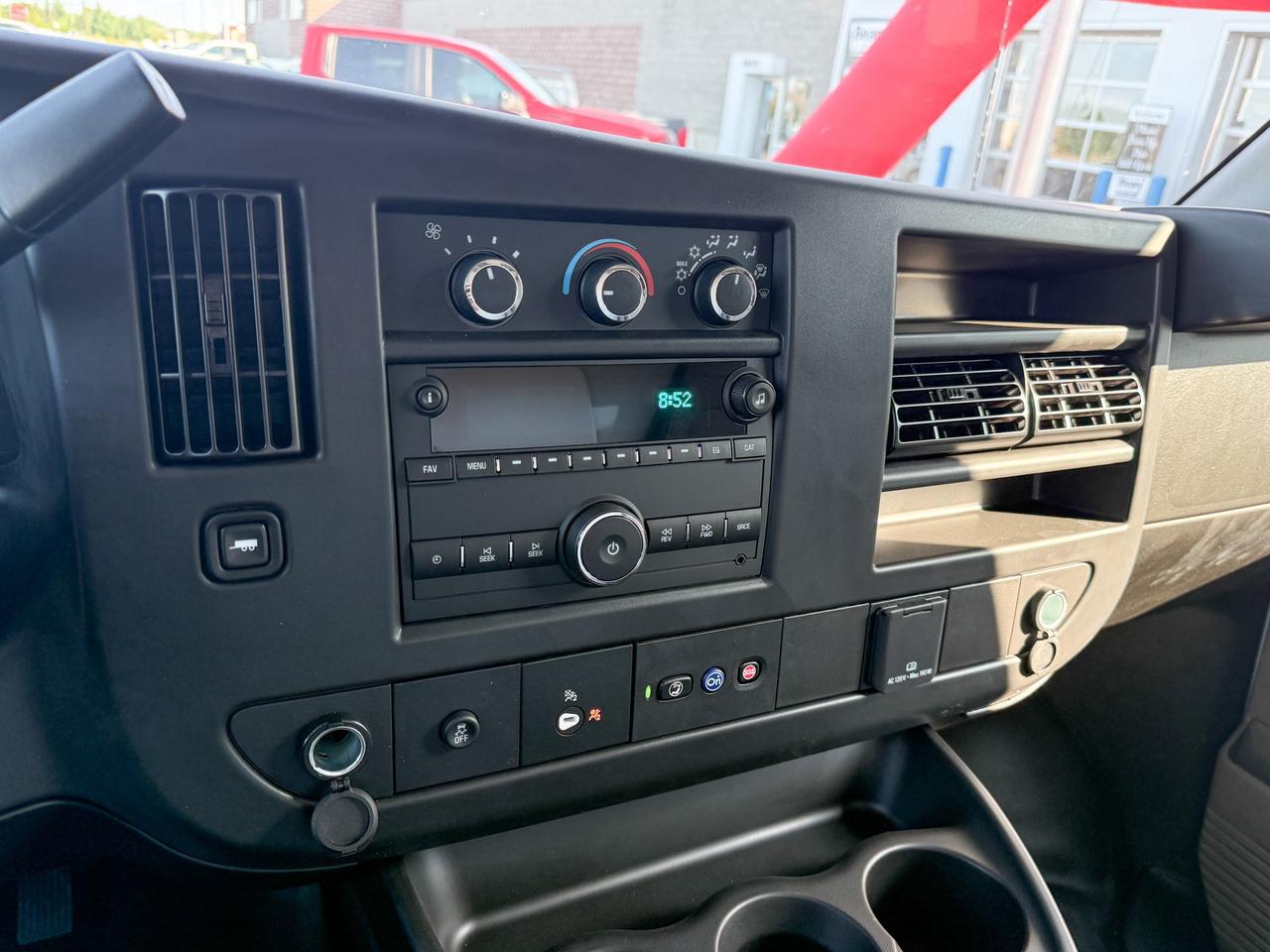 2025 GMC Savana Cutaway Work Van 4.3L V8 WITH REMOTE ENTRY, CRUISE CONTROL, A/C, REAR VISION CAMERA, AM/FM STEREO Photo