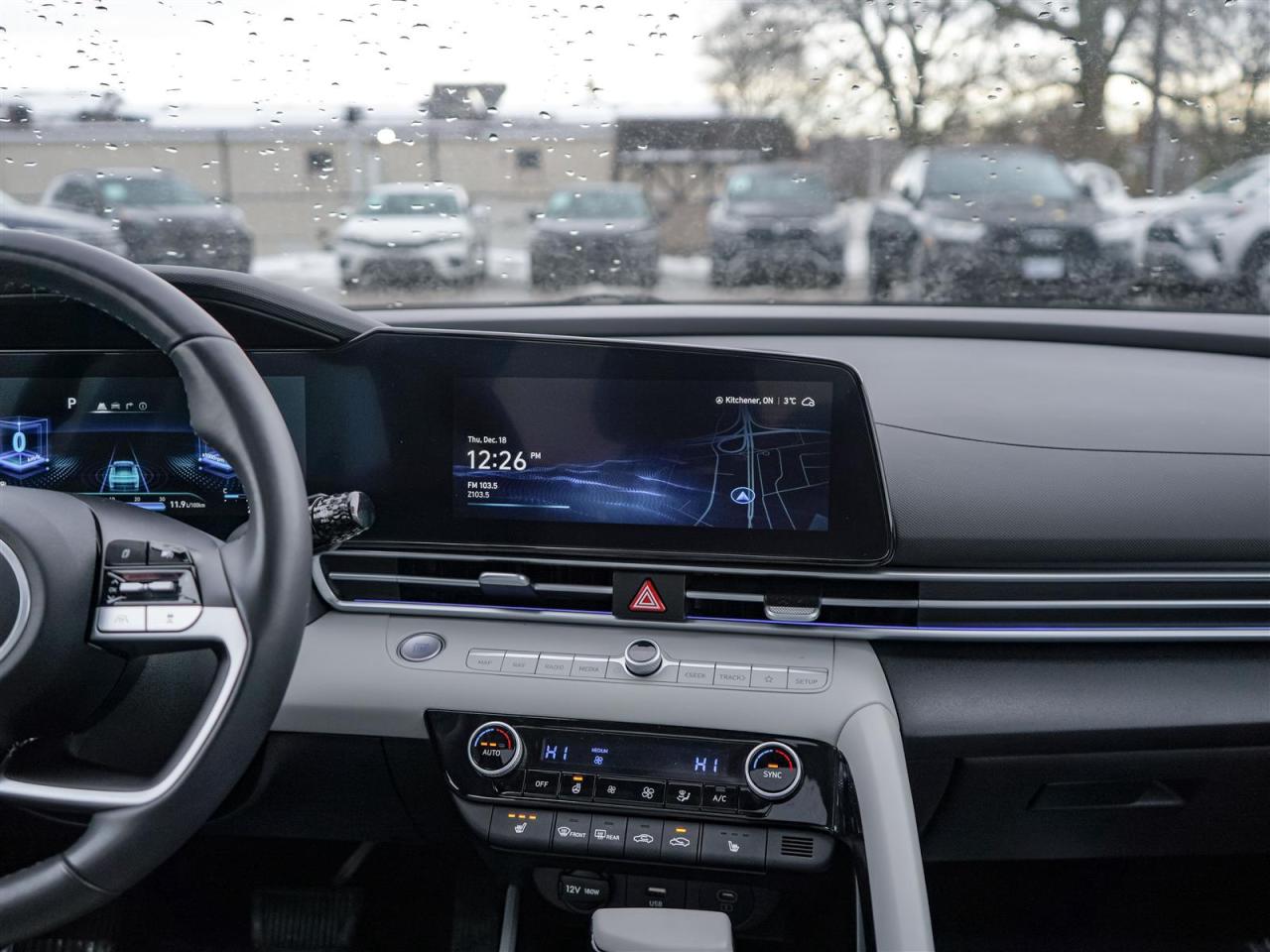 2024 Hyundai Elantra LUXURY | NAV | LTHR | NO ACCIDENTS Photo