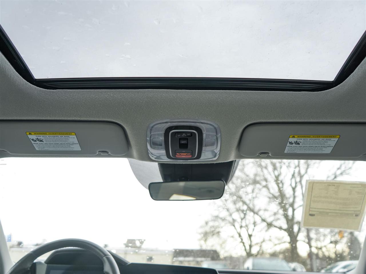 2024 Hyundai Elantra LUXURY | NAV | LTHR | NO ACCIDENTS Photo