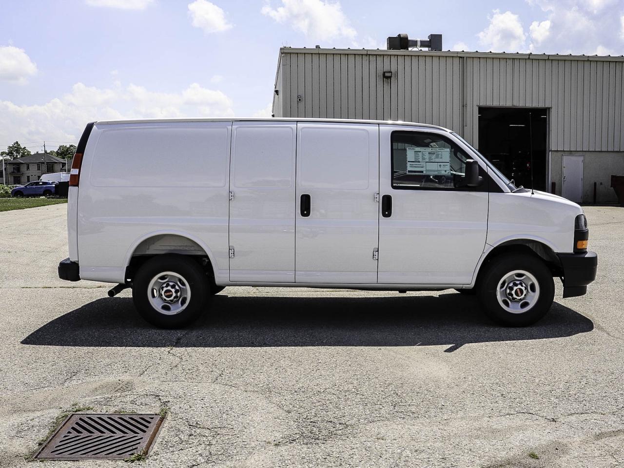 2025 GMC Savana Cargo Van BASE Photo2