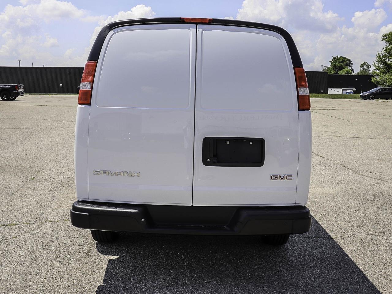 2025 GMC Savana Cargo Van BASE Photo3