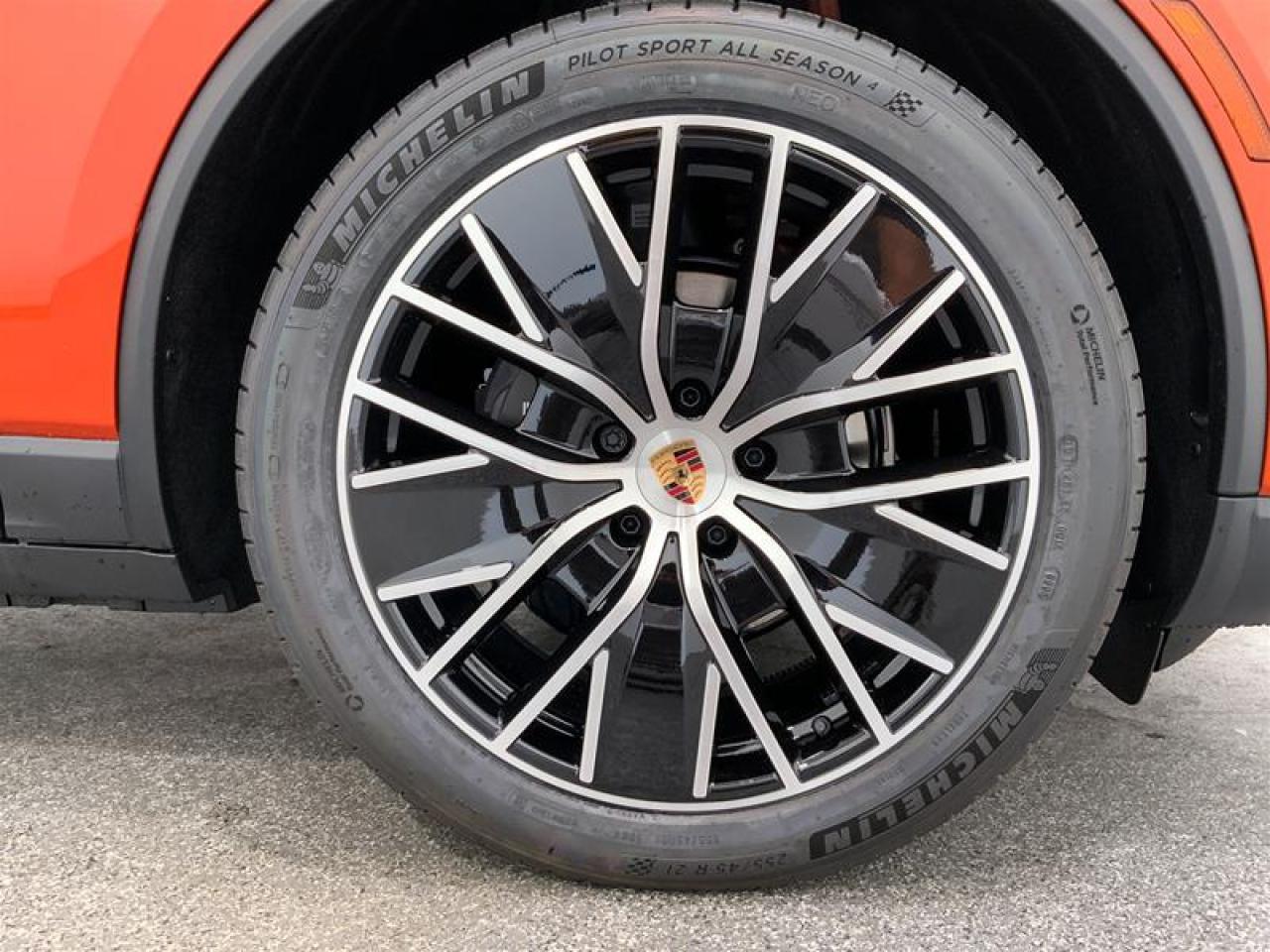 12640464