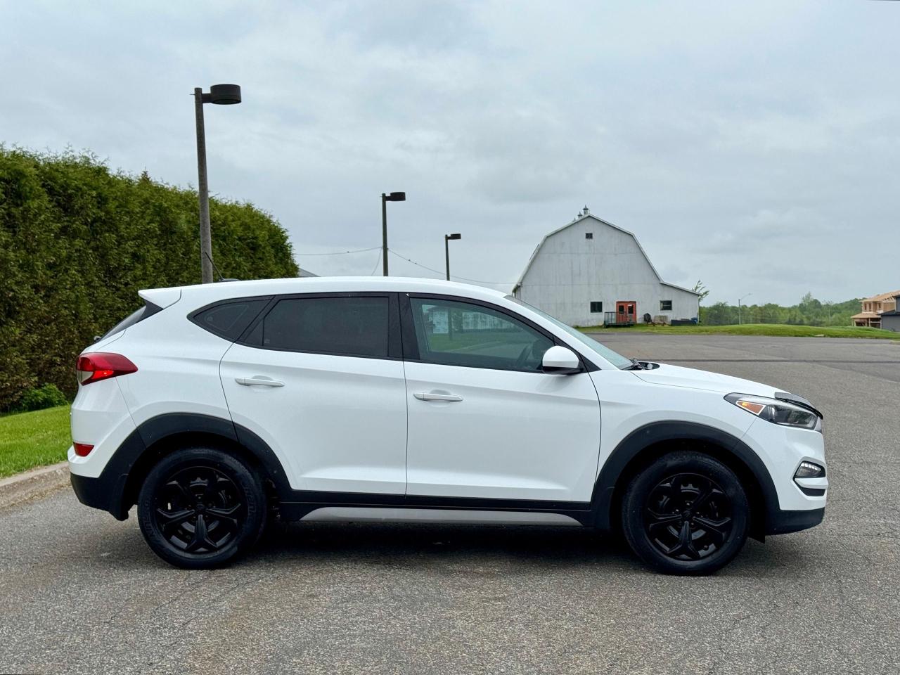 2017 Hyundai Tucson  Photo3