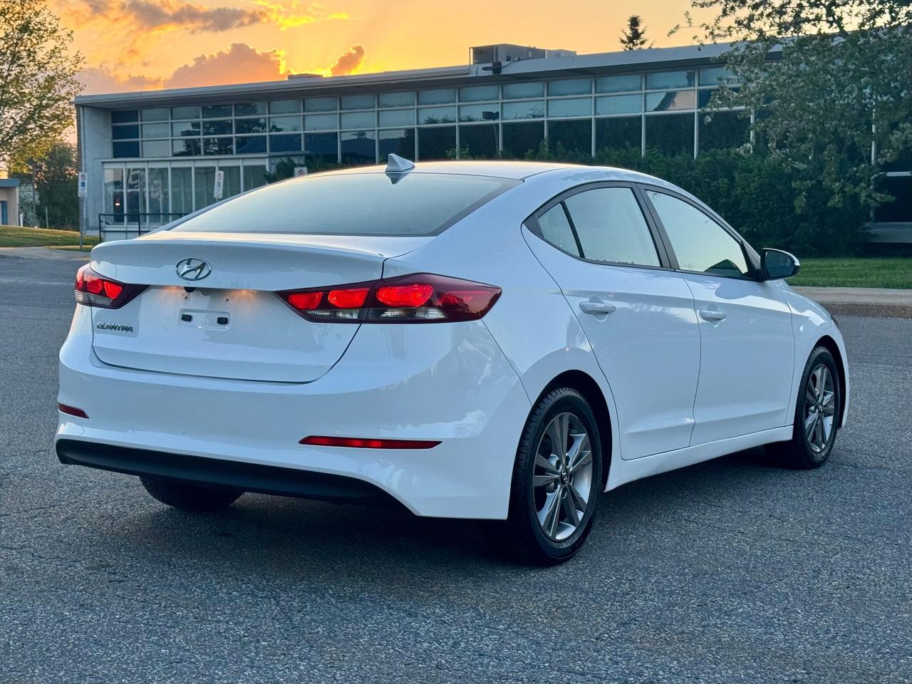 2017 Hyundai Elantra GL - Photo #7