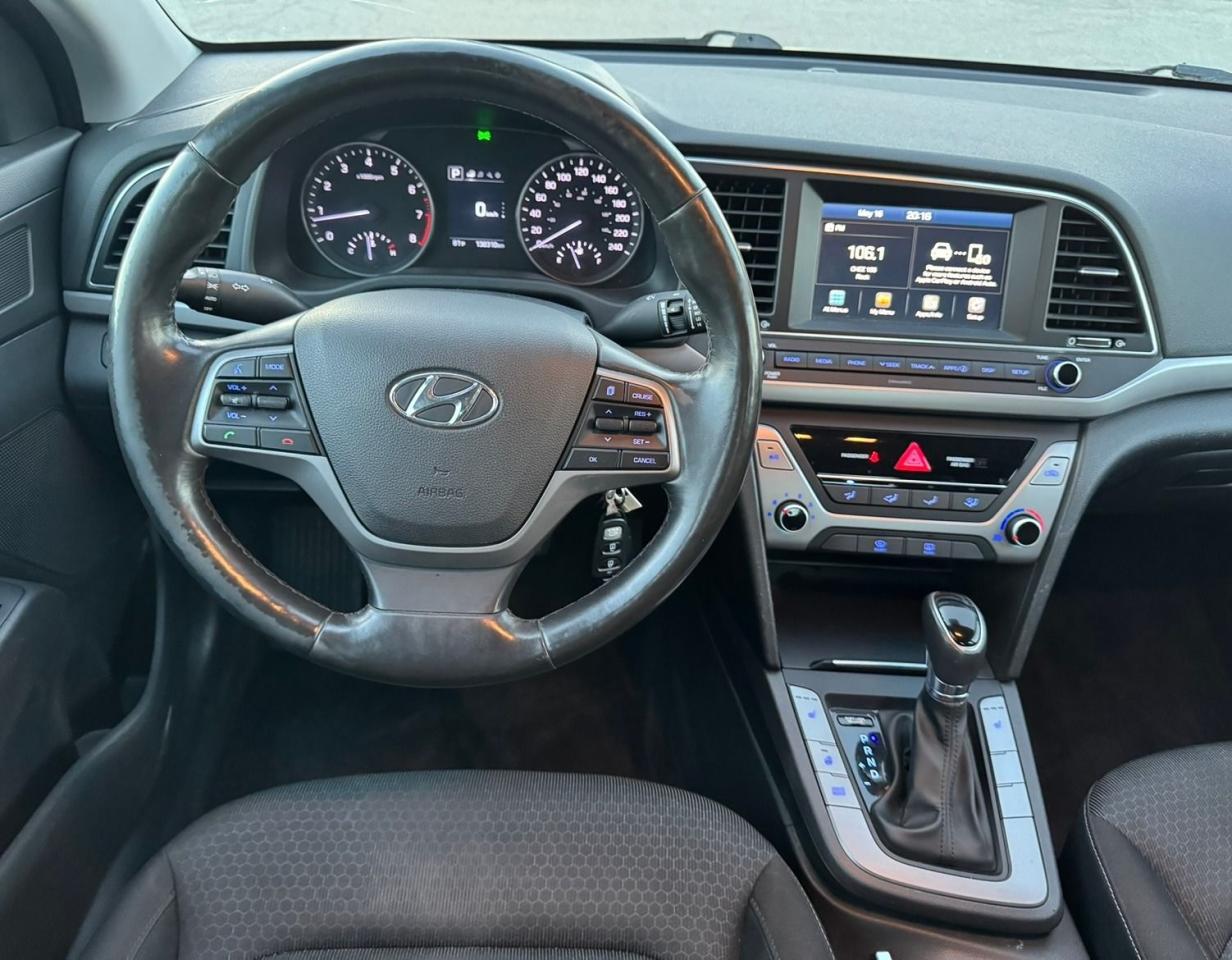 2017 Hyundai Elantra GL - Photo #6