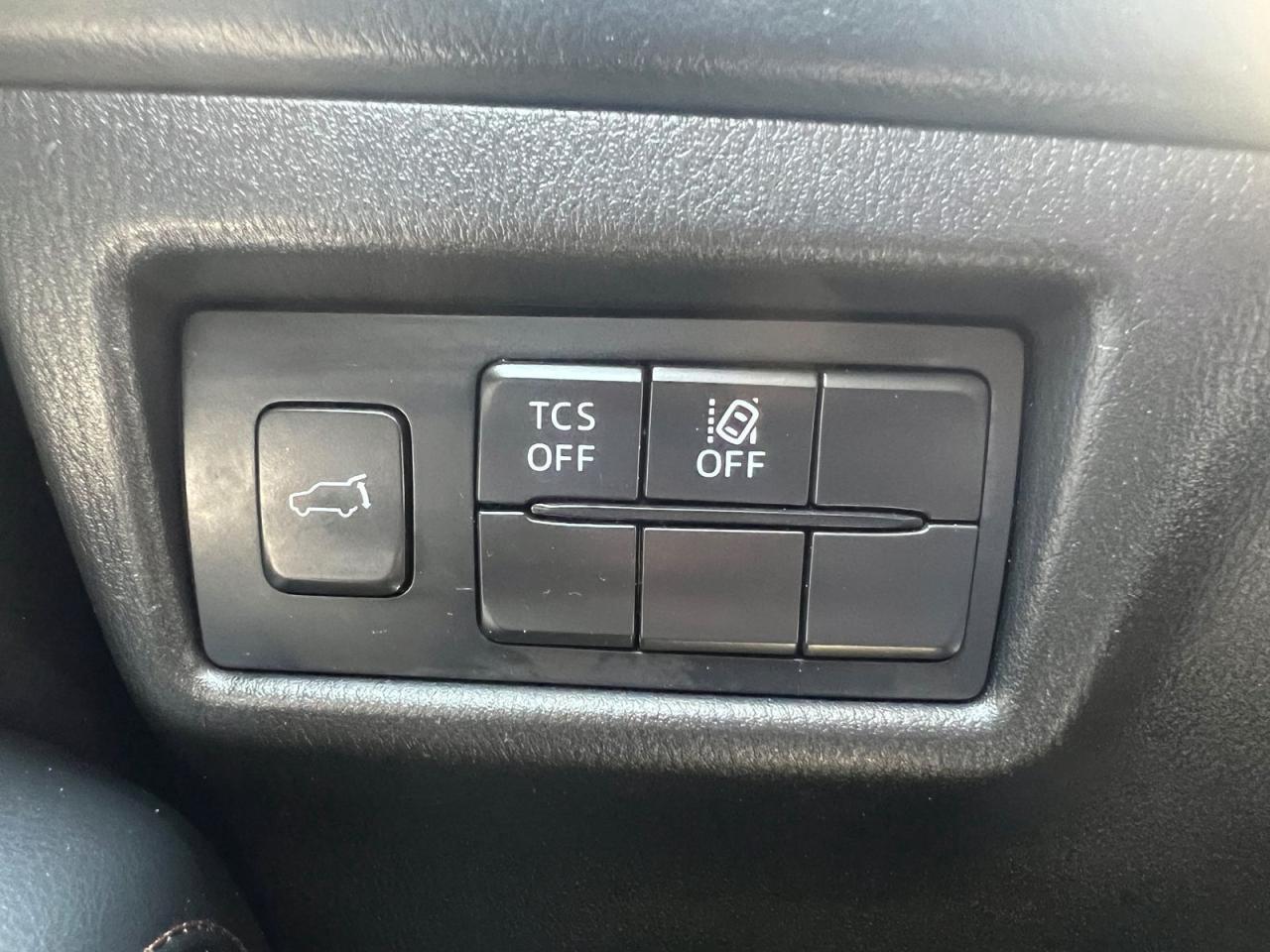 12640593