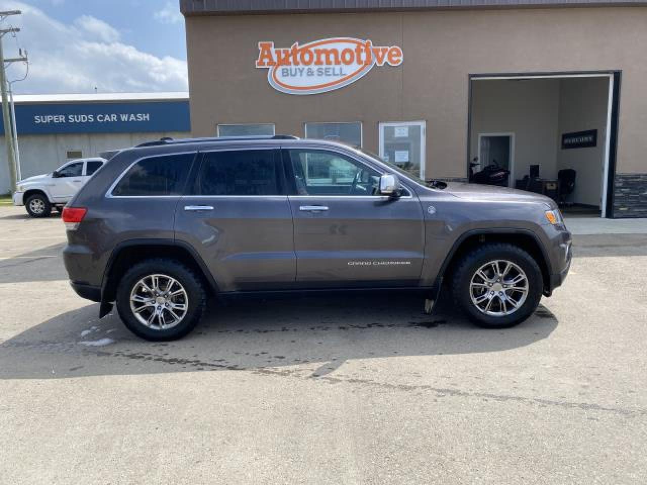 Used 2016 Jeep Grand Cherokee LIMITED 4WD for sale in Stettler, AB