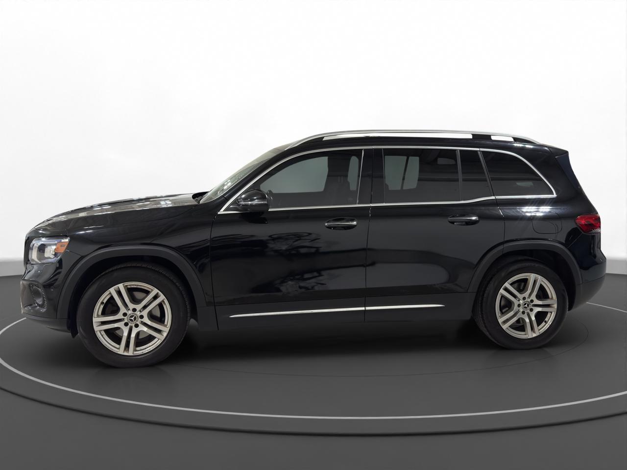 2021 Mercedes-Benz GLB GLB 250 - Photo #4