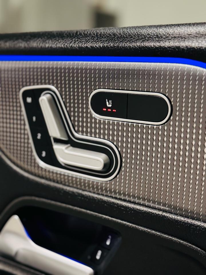 2021 Mercedes-Benz GLB GLB 250 - Photo #10