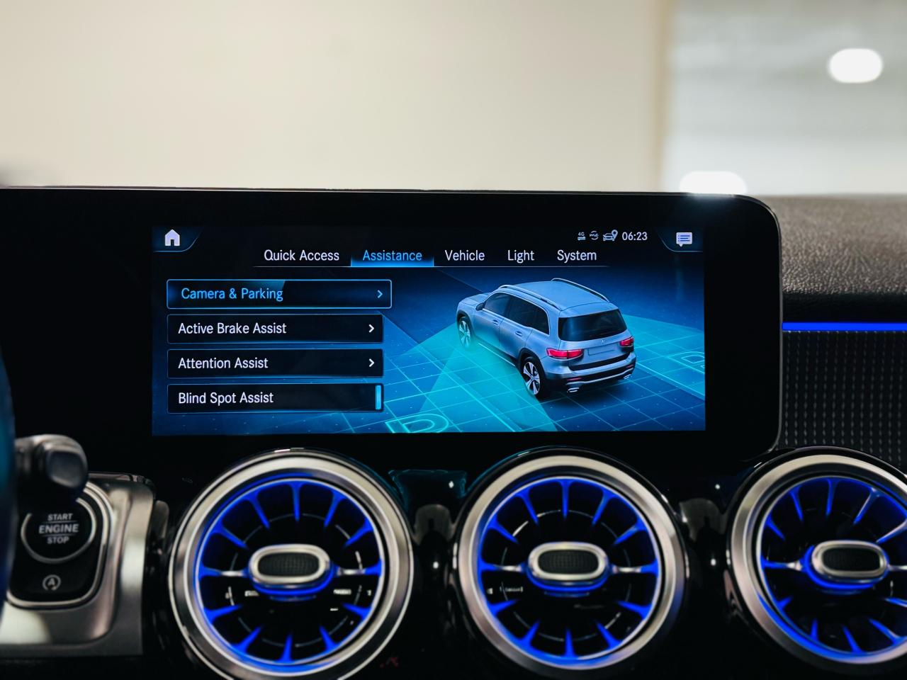 2021 Mercedes-Benz GLB GLB 250 - Photo #18
