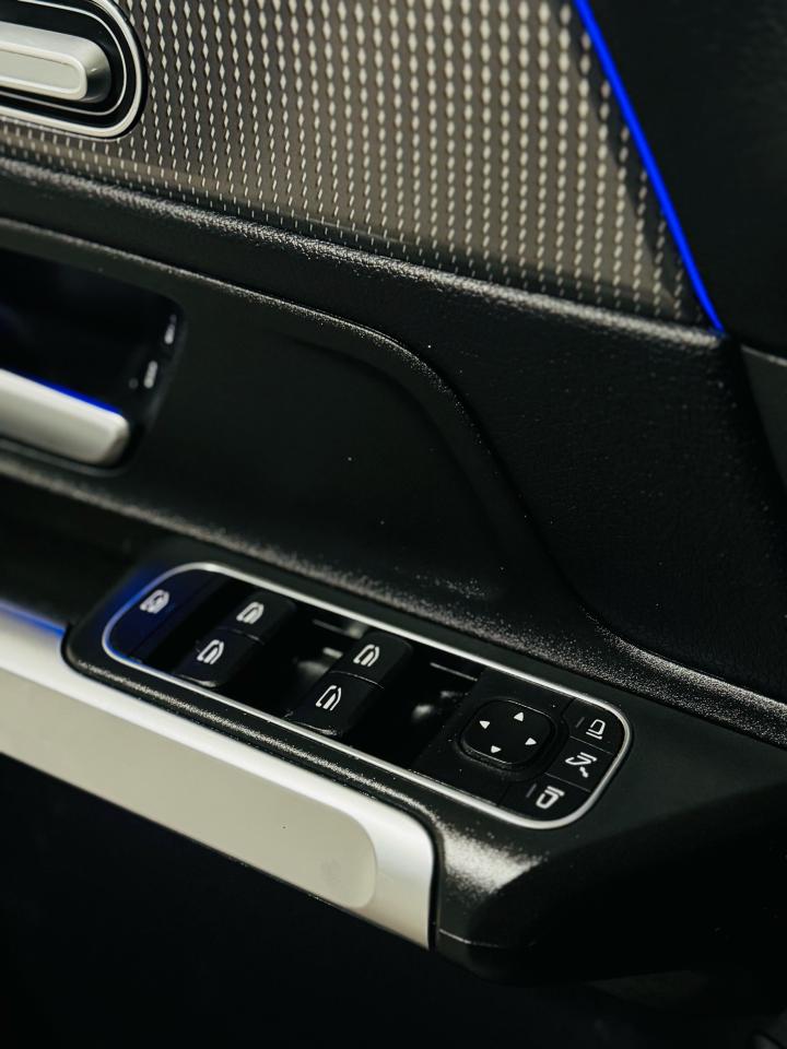 2021 Mercedes-Benz GLB GLB 250 - Photo #9