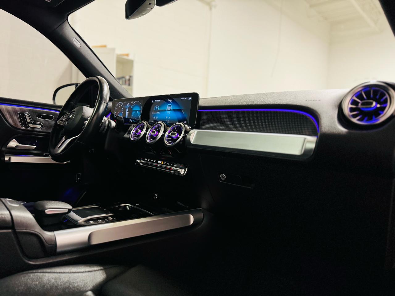2021 Mercedes-Benz GLB GLB 250 - Photo #28