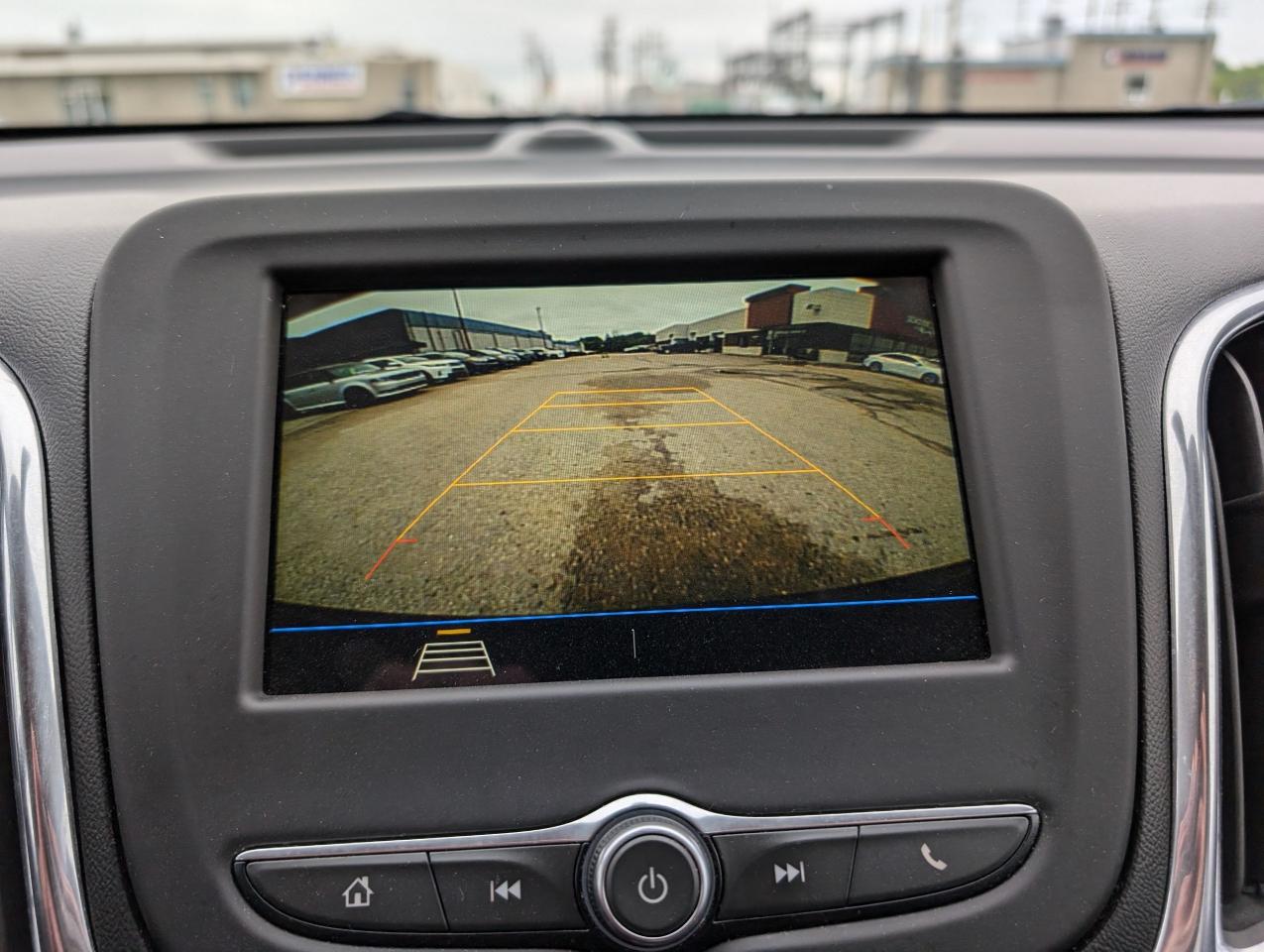 2019 Chevrolet Equinox LT | CarPlay | Command Start - Photo #11