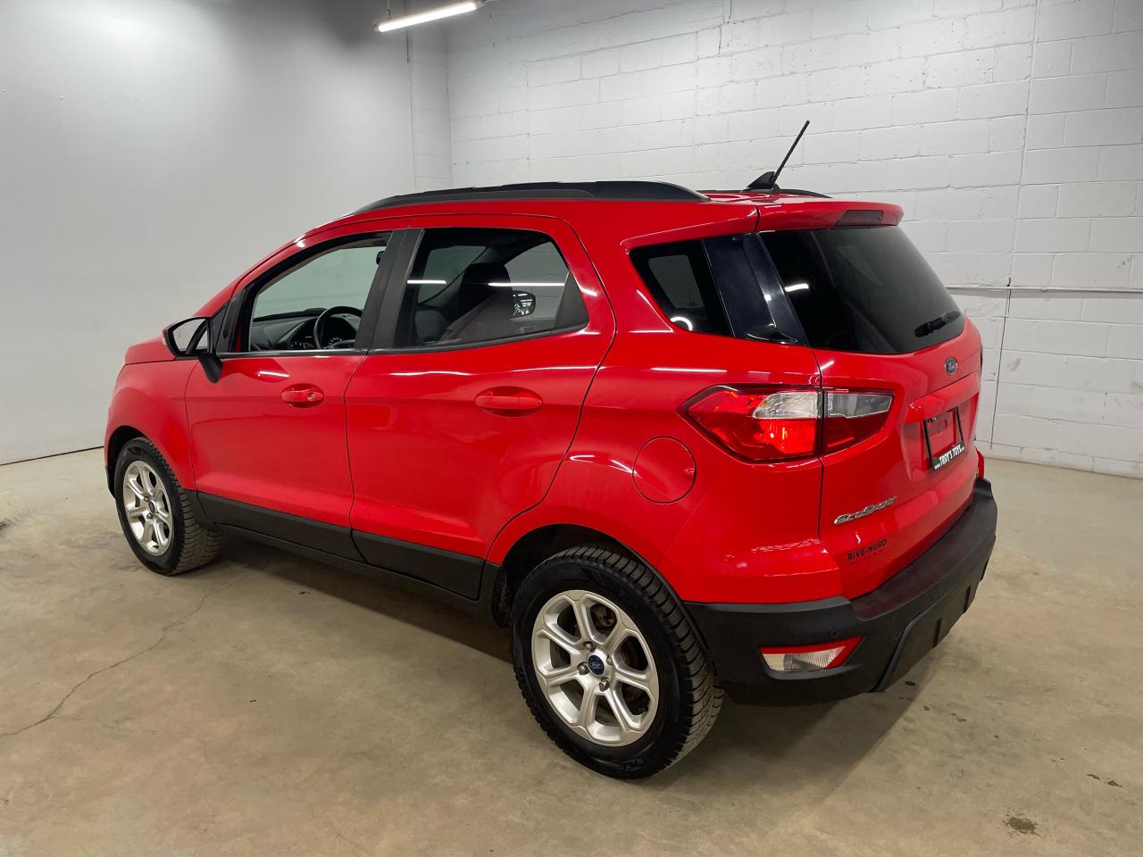 2018 Ford EcoSport SE FWD | LOW KMS | SUNROOF | SIDE-HINGED REAR DOOR Photo