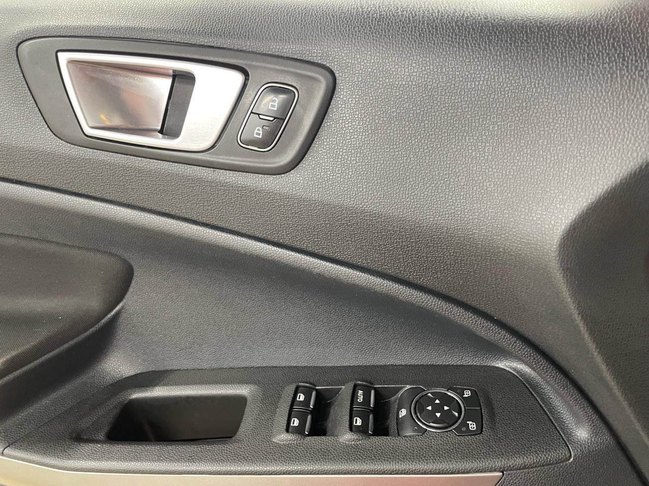 2018 Ford EcoSport SE FWD | LOW KMS | SUNROOF | SIDE-HINGED REAR DOOR Photo