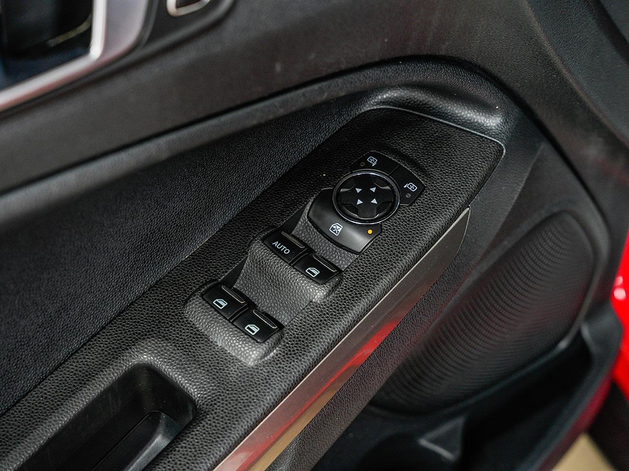 2018 Ford EcoSport SE FWD | LOW KMS | SUNROOF | SIDE-HINGED REAR DOOR Photo18