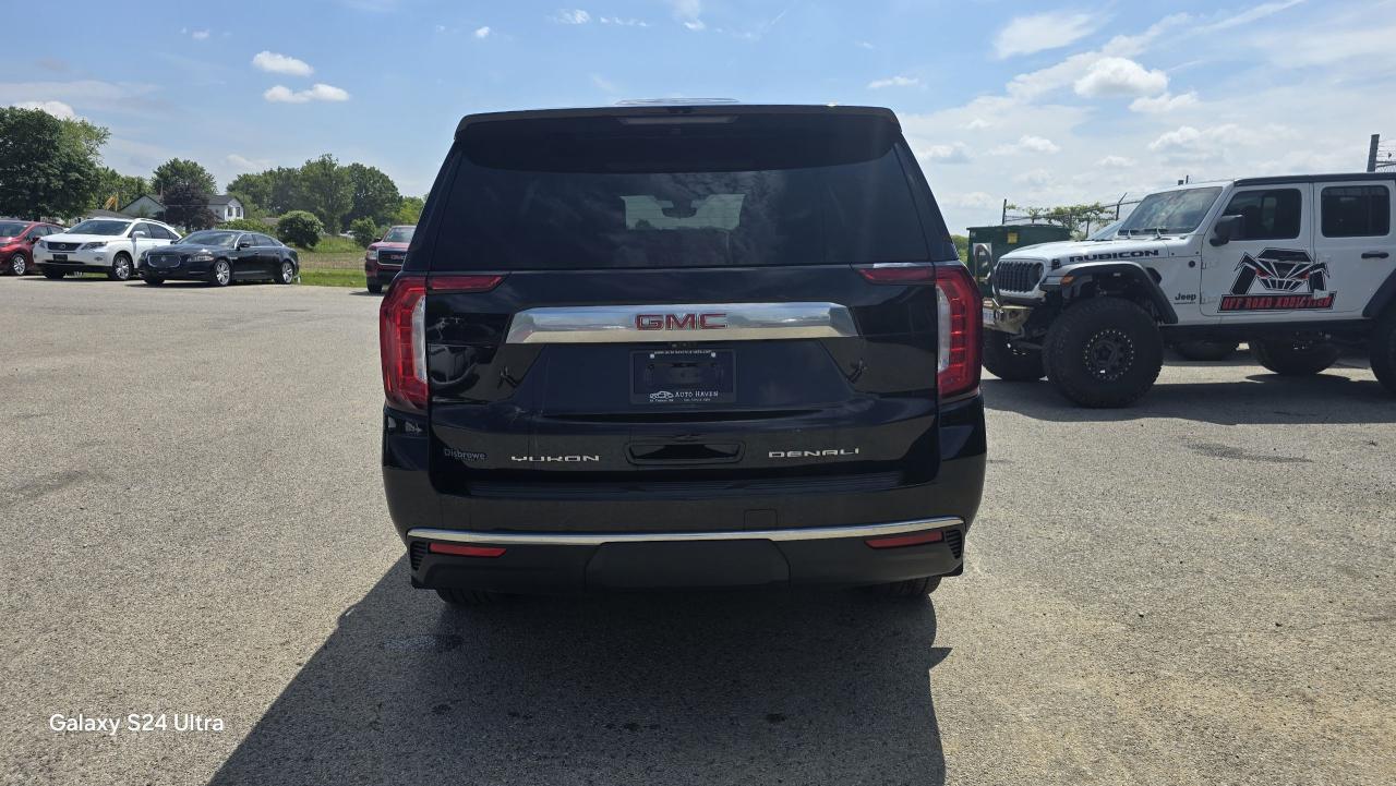 2021 GMC Yukon Denali - Photo #4