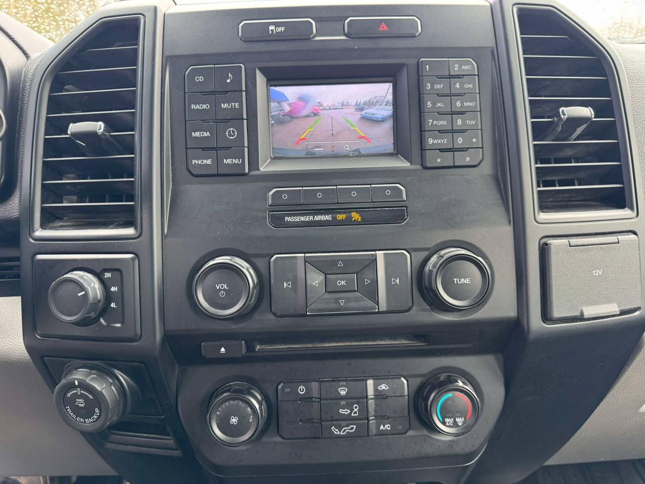 2017 Ford F-150 4WD SUPERCAB 145" XL - Photo #17