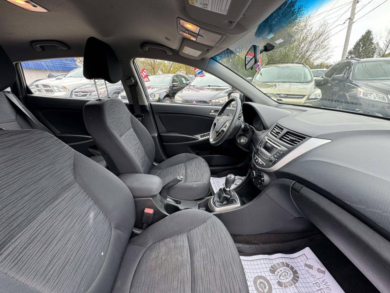 2016 Hyundai Accent GL - Photo #10