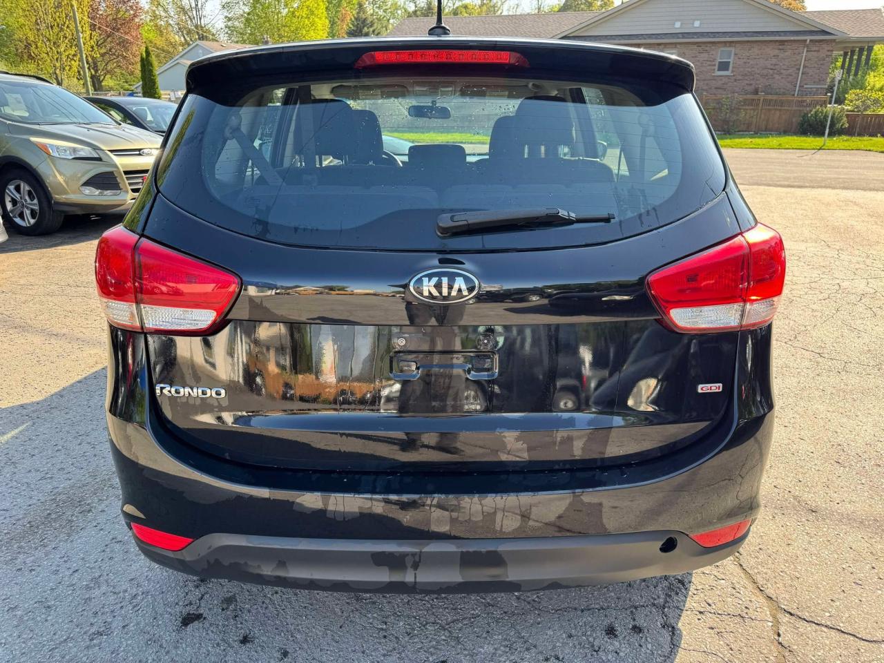 2015 Kia Rondo LX - Photo #6
