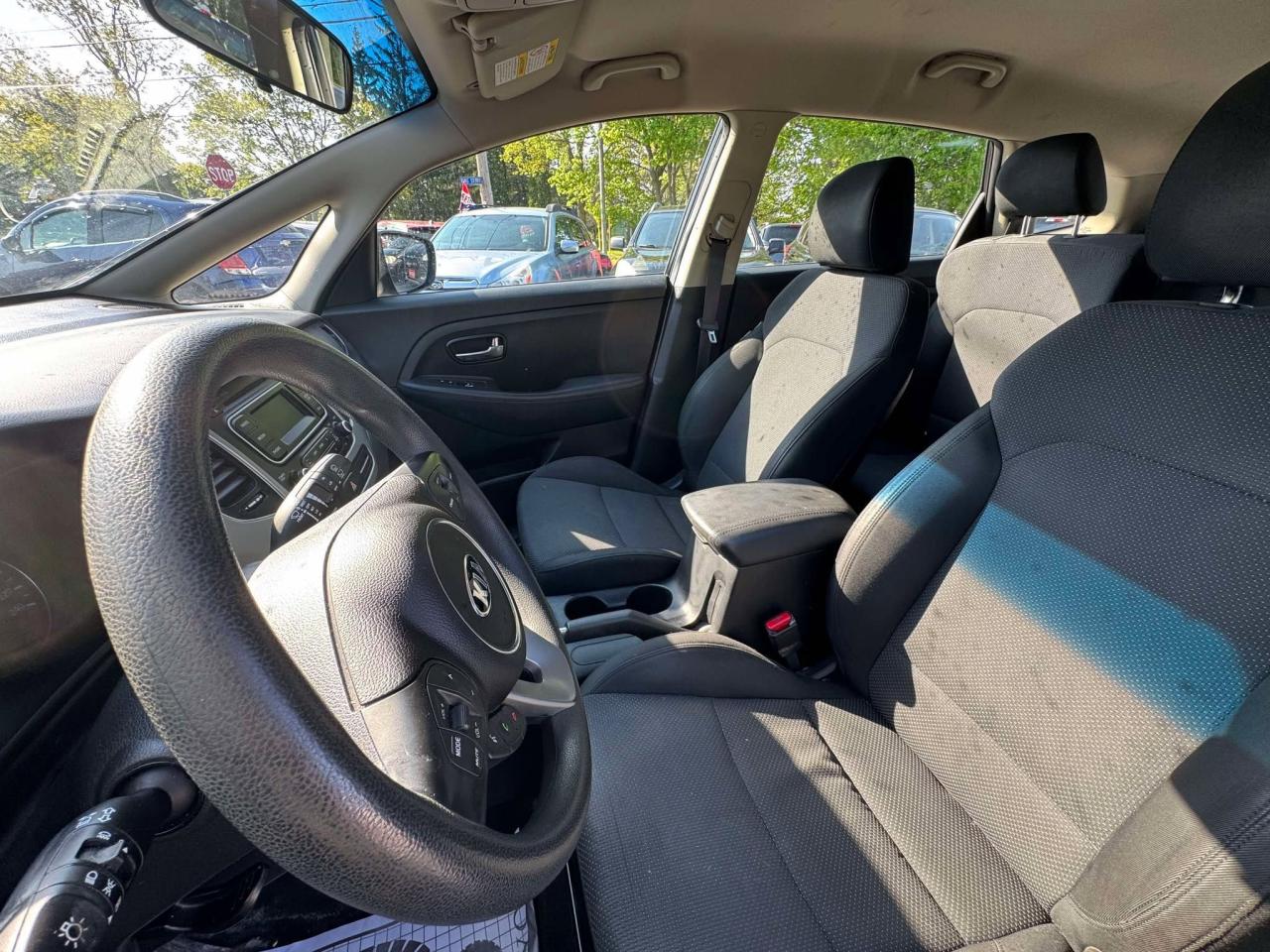 2015 Kia Rondo LX - Photo #14