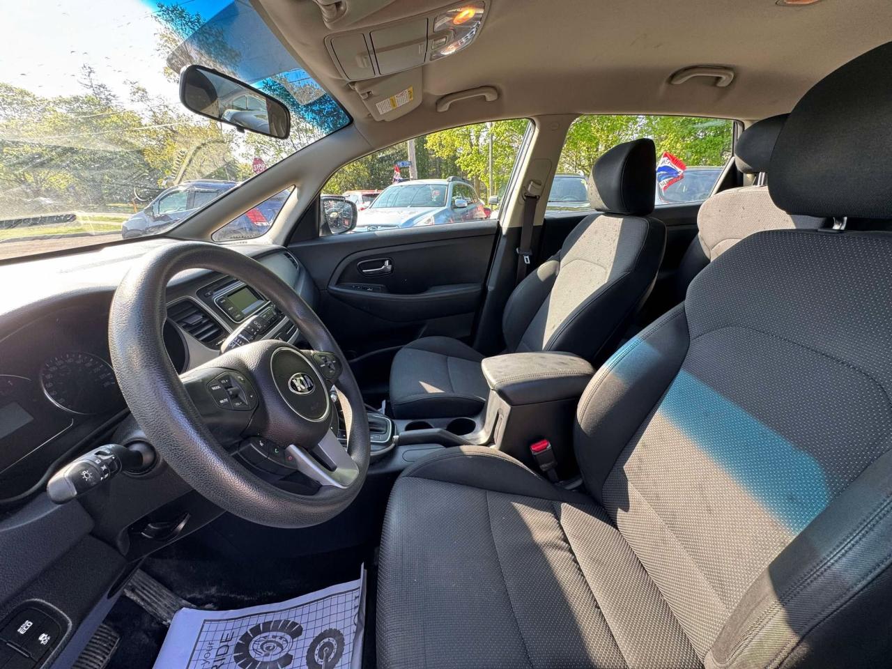 2015 Kia Rondo LX - Photo #13