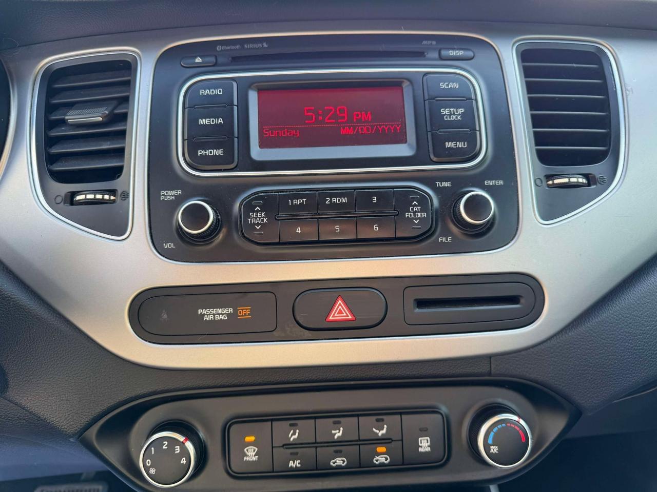 2015 Kia Rondo LX - Photo #20