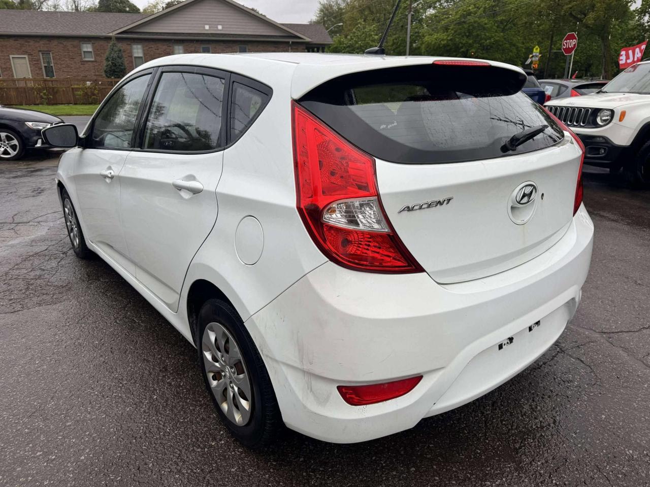 2016 Hyundai Accent GL - Photo #5