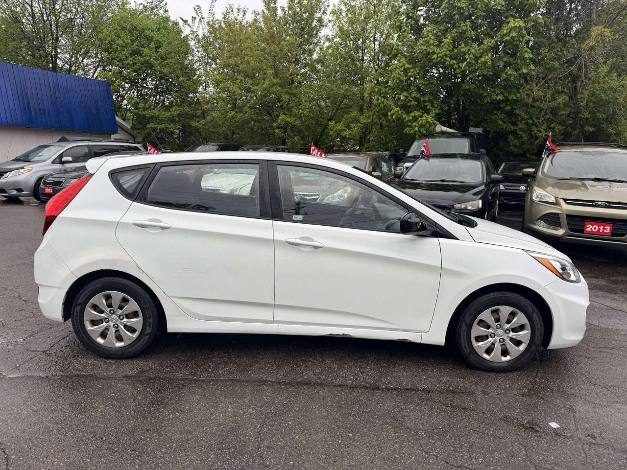 2016 Hyundai Accent GL - Photo #4