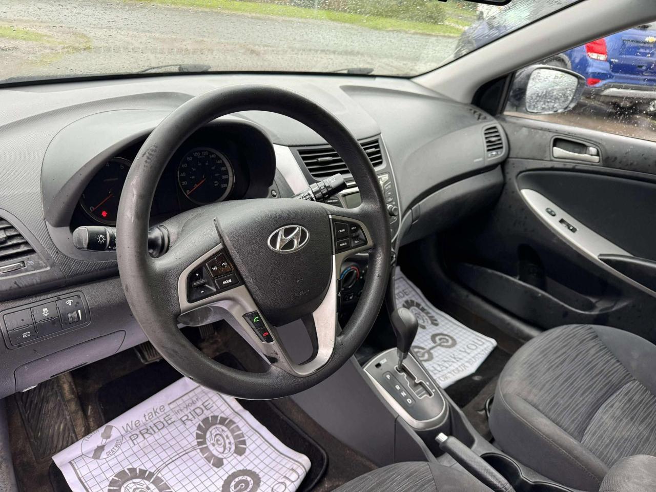 2016 Hyundai Accent GL - Photo #12