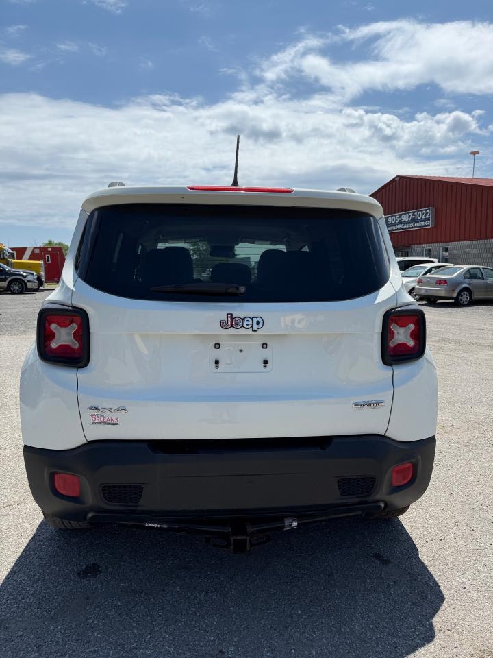 2015 Jeep Renegade North - Photo #6