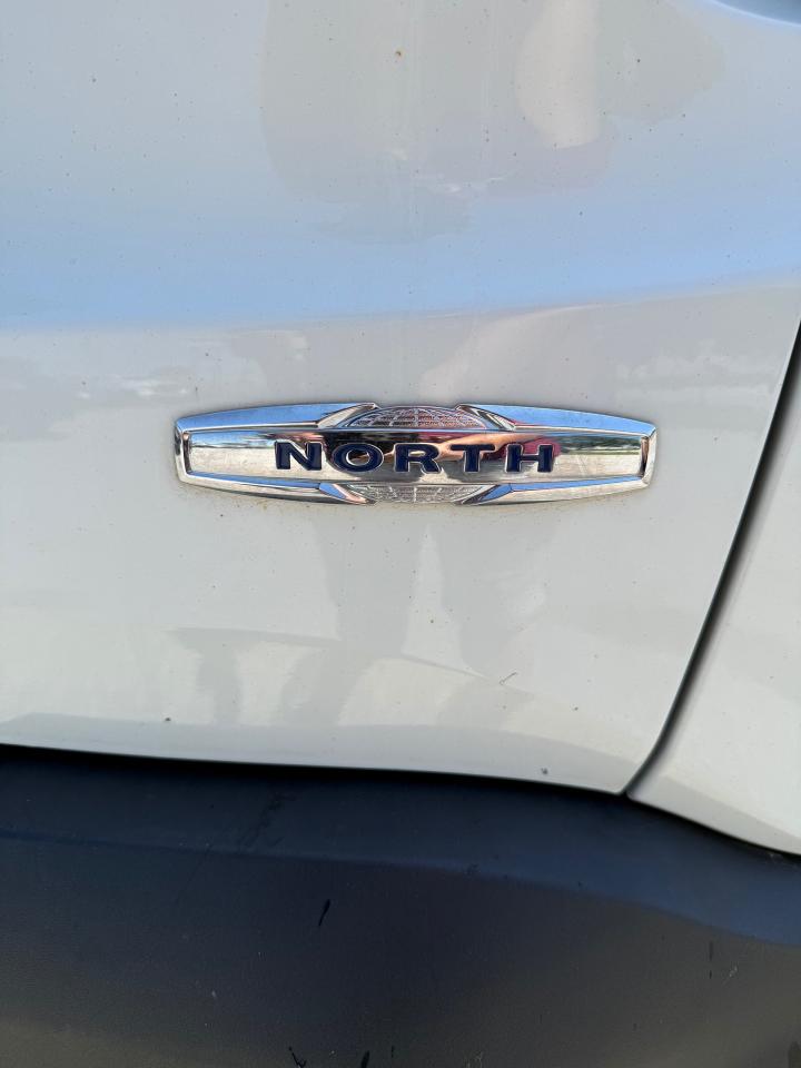 2015 Jeep Renegade North - Photo #27