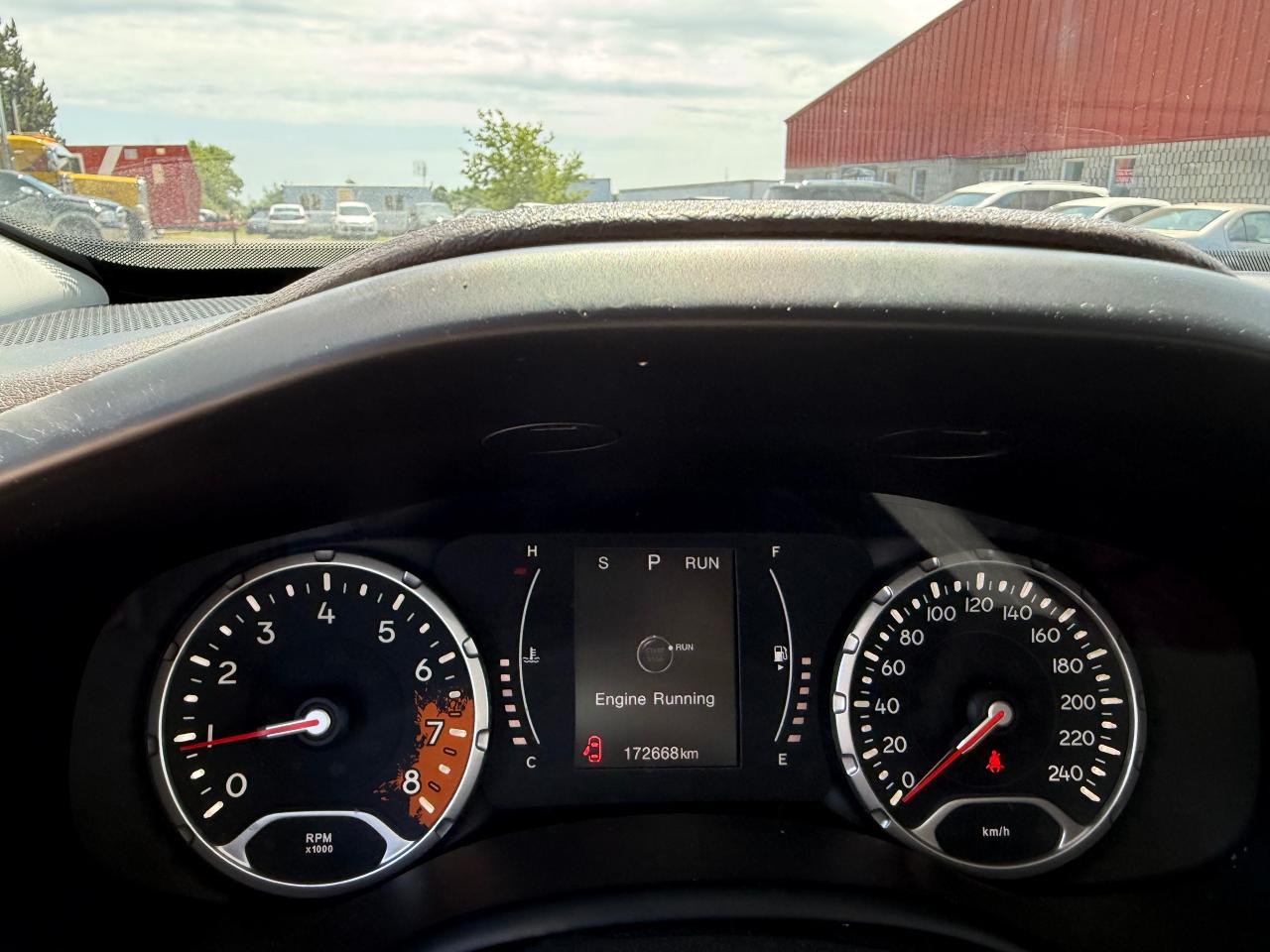 2015 Jeep Renegade North - Photo #13