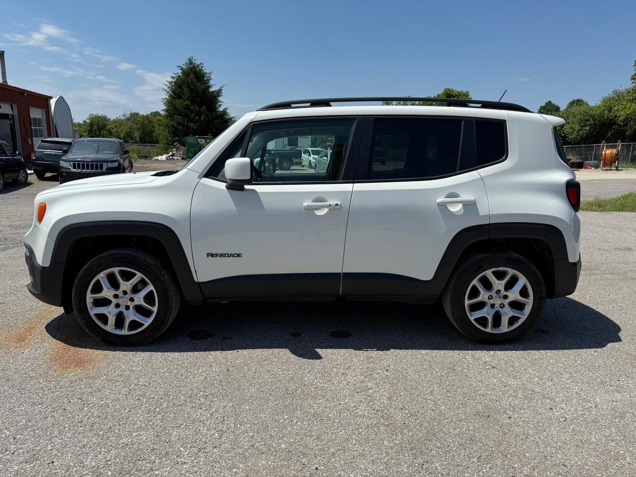 2015 Jeep Renegade North - Photo #4