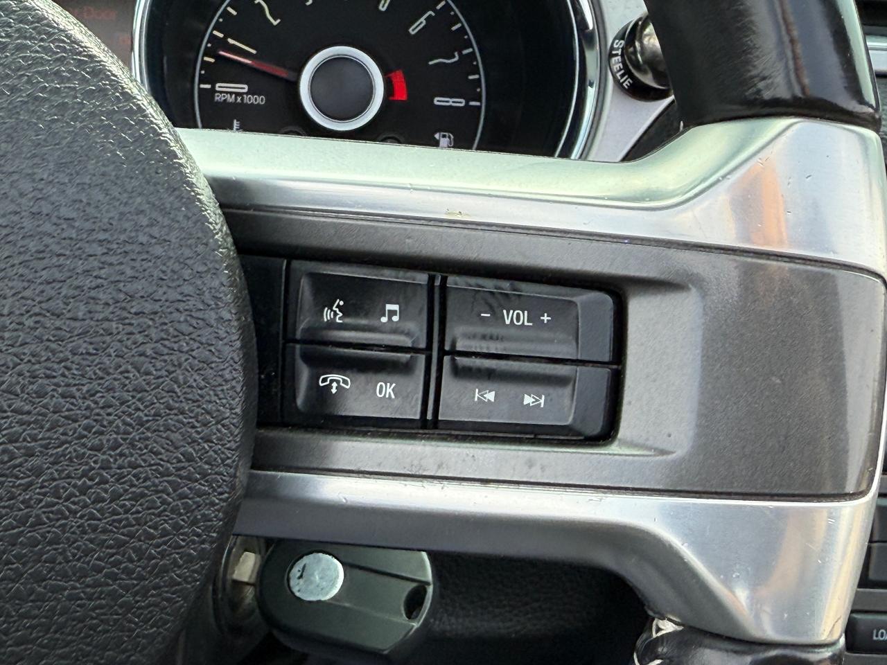 2014 Ford Mustang V6 Premium - Photo #19