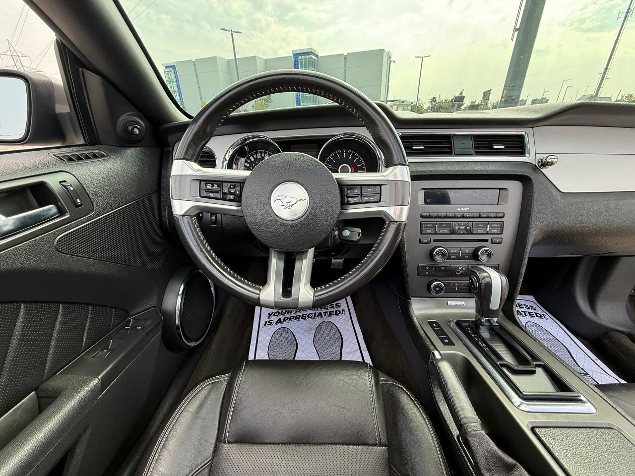 2014 Ford Mustang V6 Premium - Photo #18