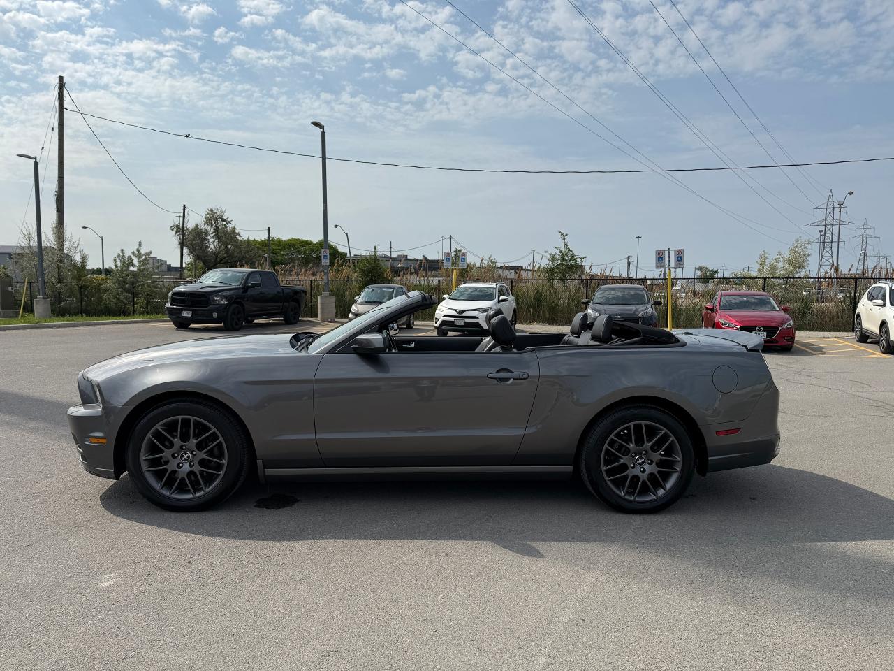 2014 Ford Mustang V6 Premium - Photo #7