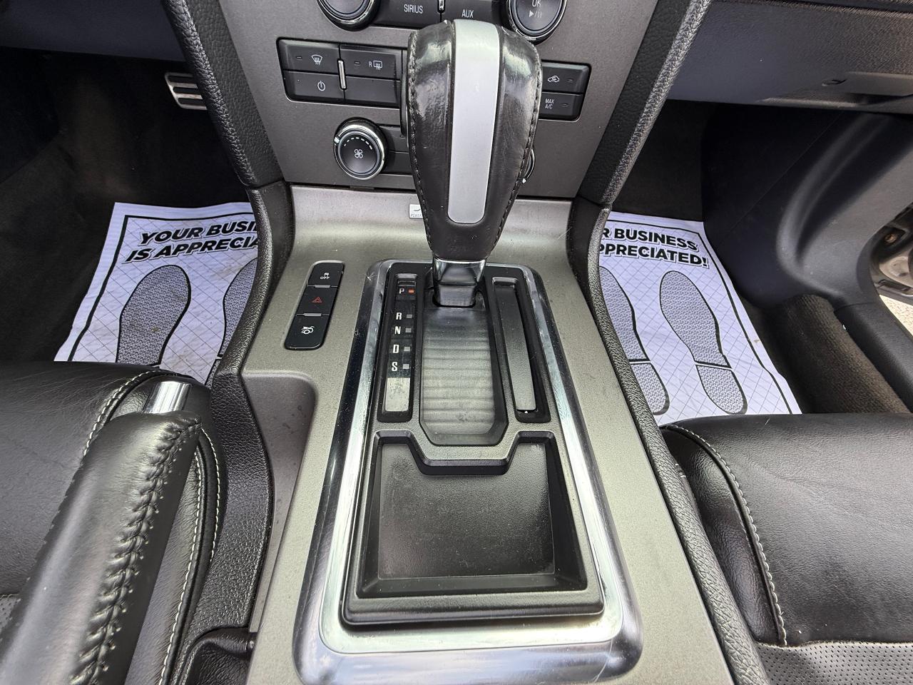2014 Ford Mustang V6 Premium - Photo #17