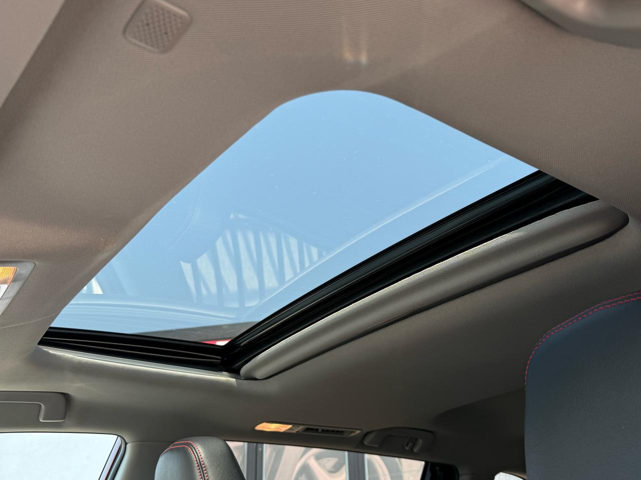 2019 Toyota Highlander XLE | Navigation | Backup Camera | Sunroof - Photo #17