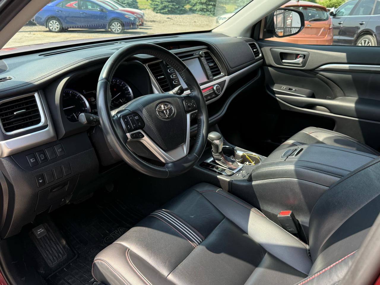 2019 Toyota Highlander XLE | Navigation | Backup Camera | Sunroof - Photo #9