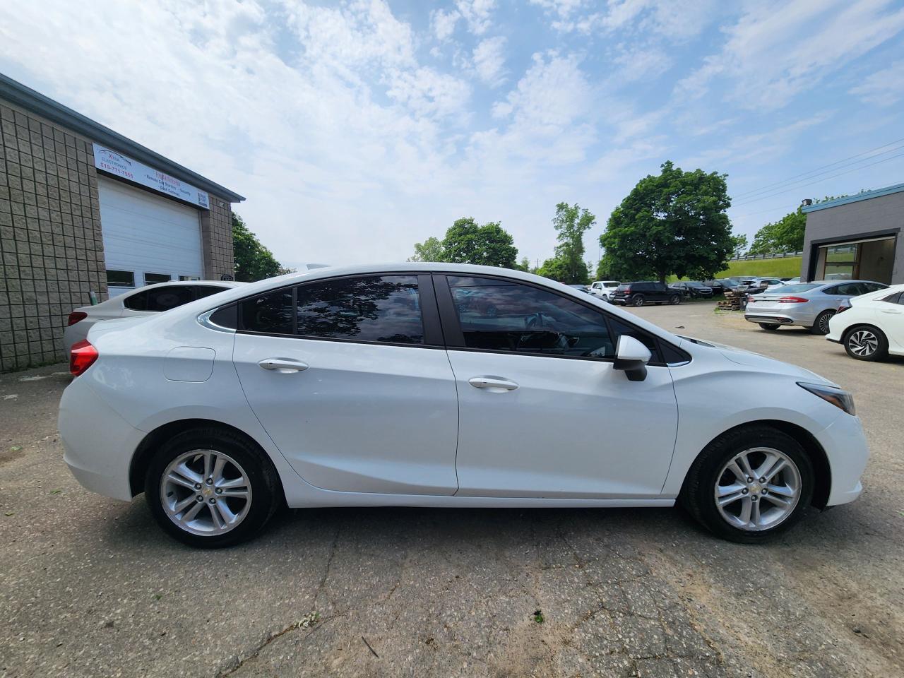 2016 Chevrolet Cruze LT l Mint Condition l Clean Carfax l No Accidents Photo4