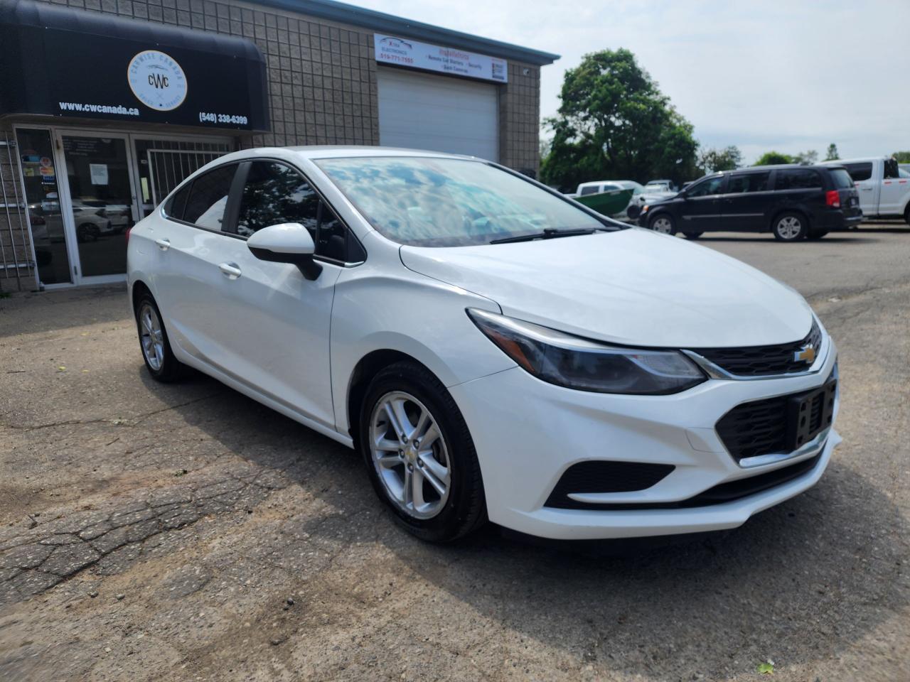 2016 Chevrolet Cruze LT l Mint Condition l Clean Carfax l No Accidents Photo2