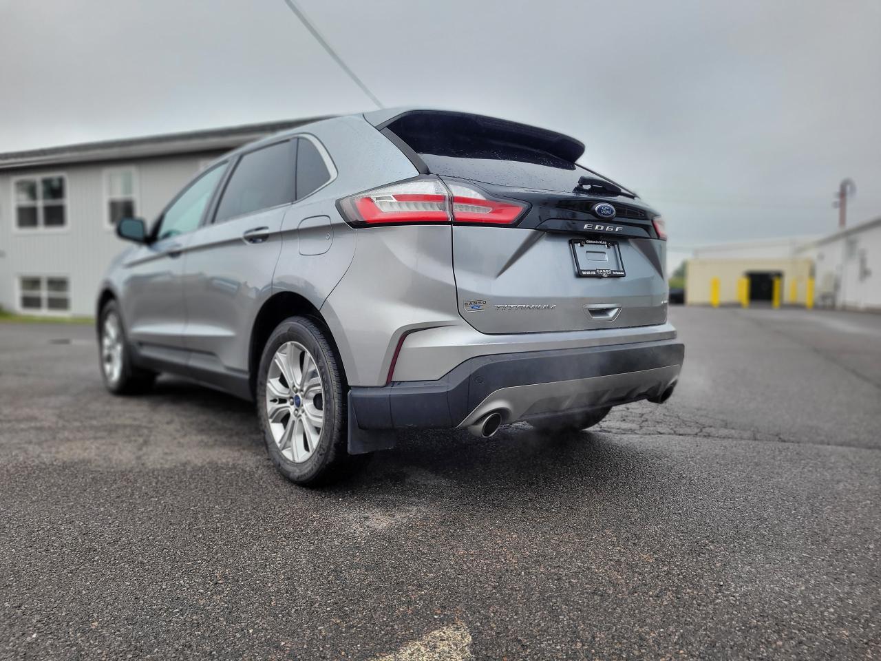 2022 Ford Edge TITAN TITANIUM AWD W/ OFF LEASE / NEW TIRES Photo