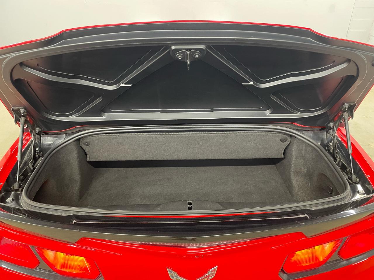 2015 Chevrolet Corvette 2LT Photo23