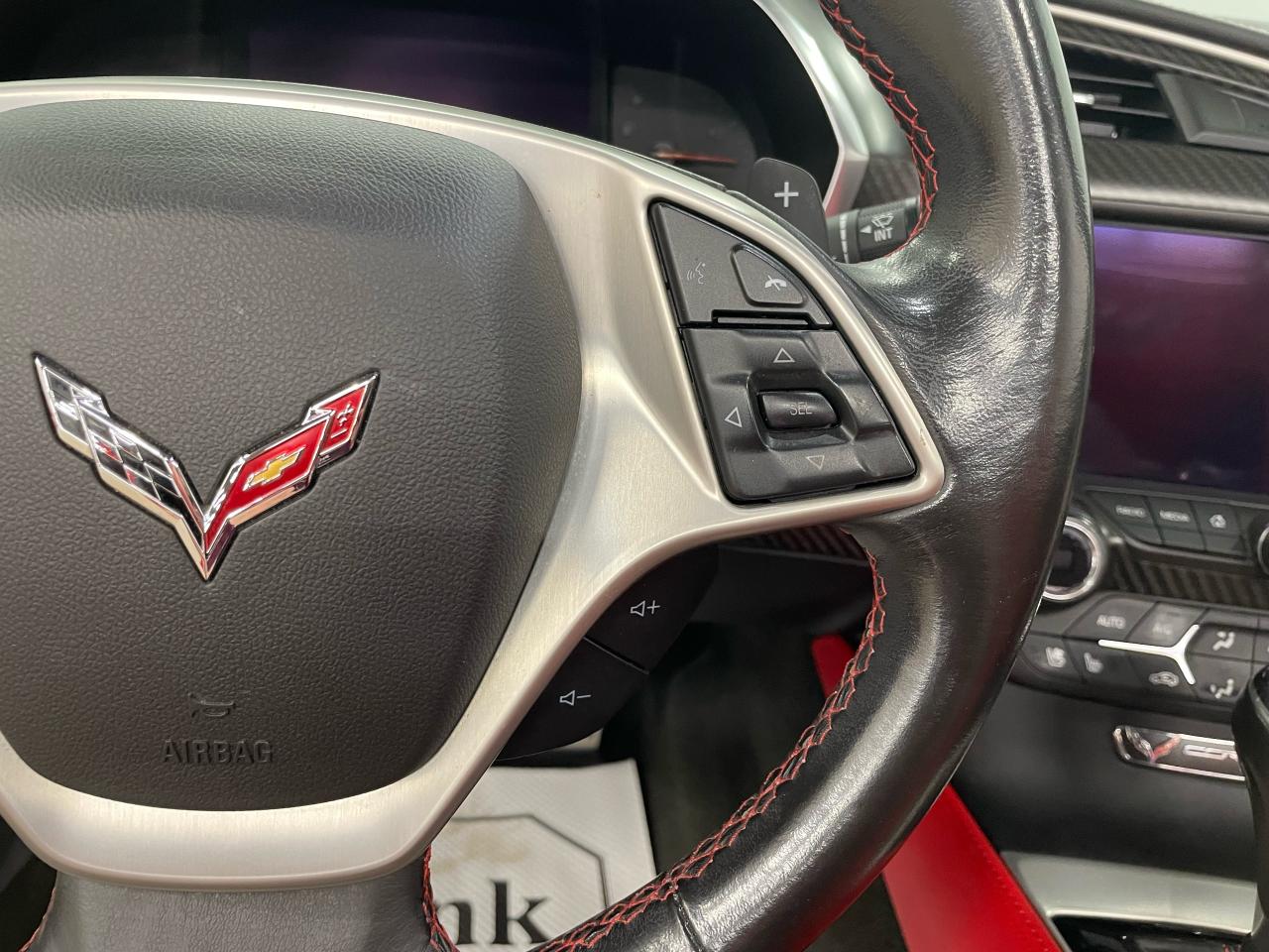 2015 Chevrolet Corvette 2LT Photo31