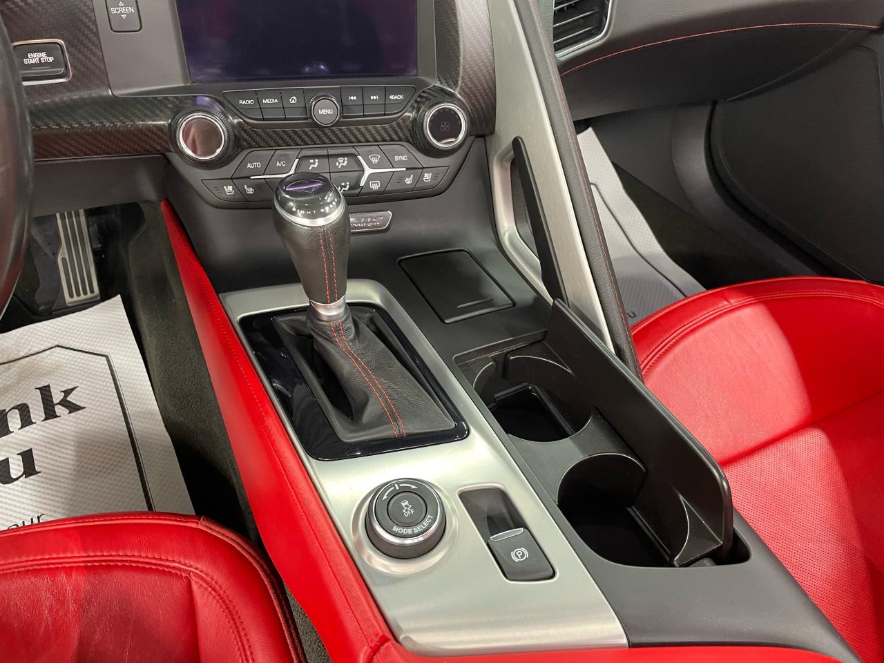 2015 Chevrolet Corvette 2LT Photo16