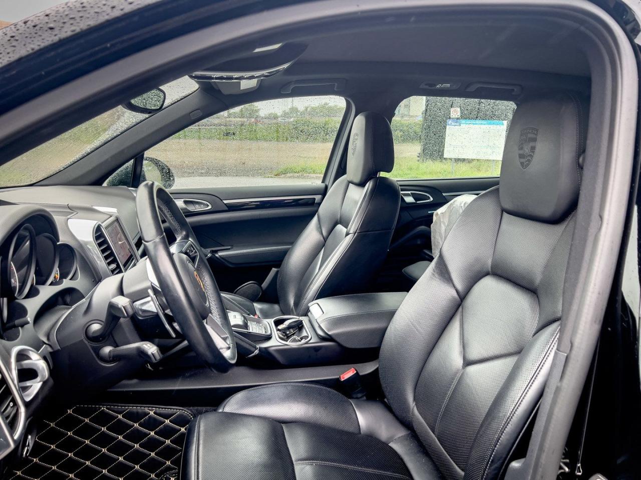 2017 Porsche Cayenne Hybrid S - Photo #12